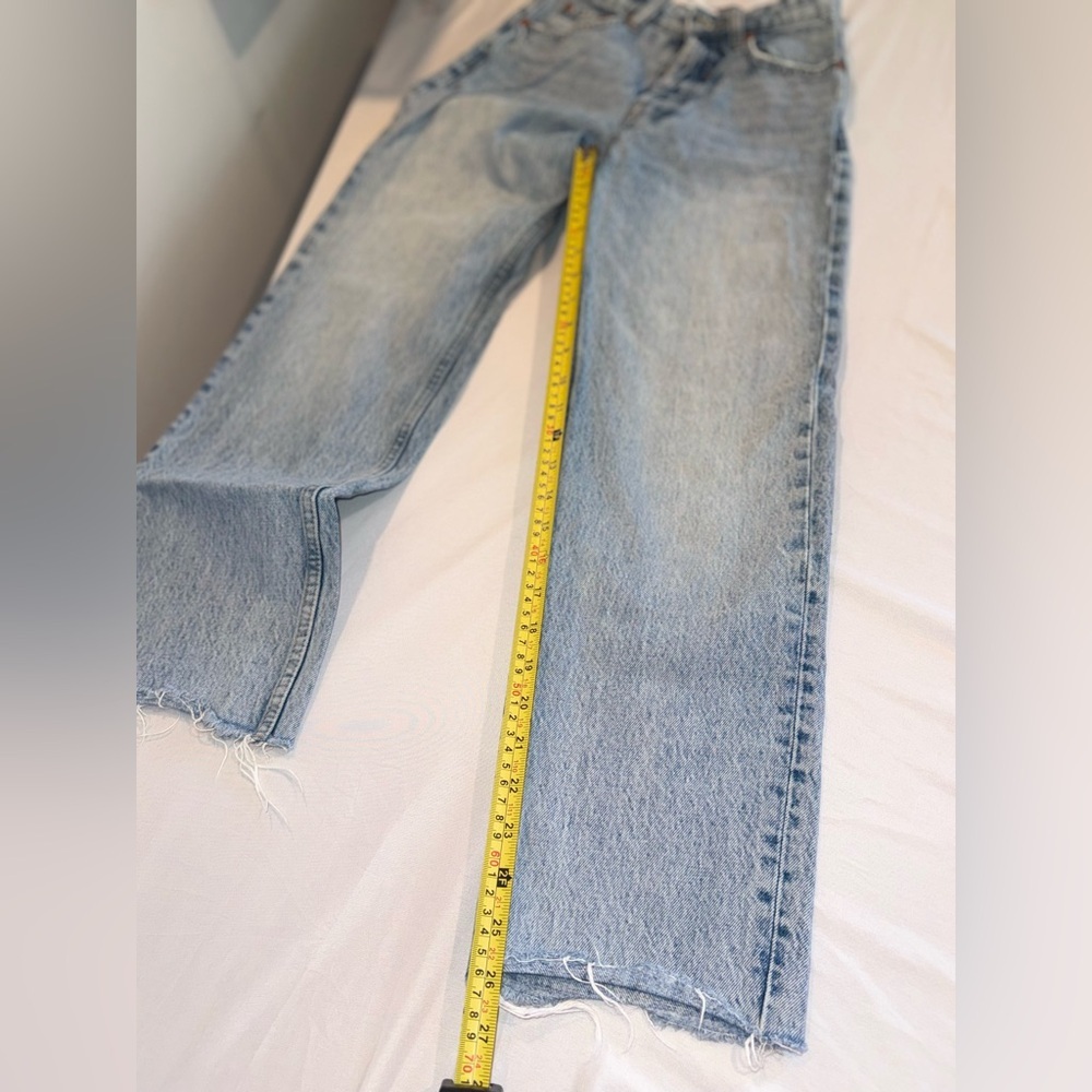 Zara Women Light Blue Denim Boyfriend Y2K Jeans with distressed hem Size 0 - Picture 13 of 16